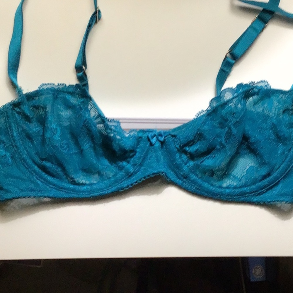 Teal blue Lacey underwire bra size 32A